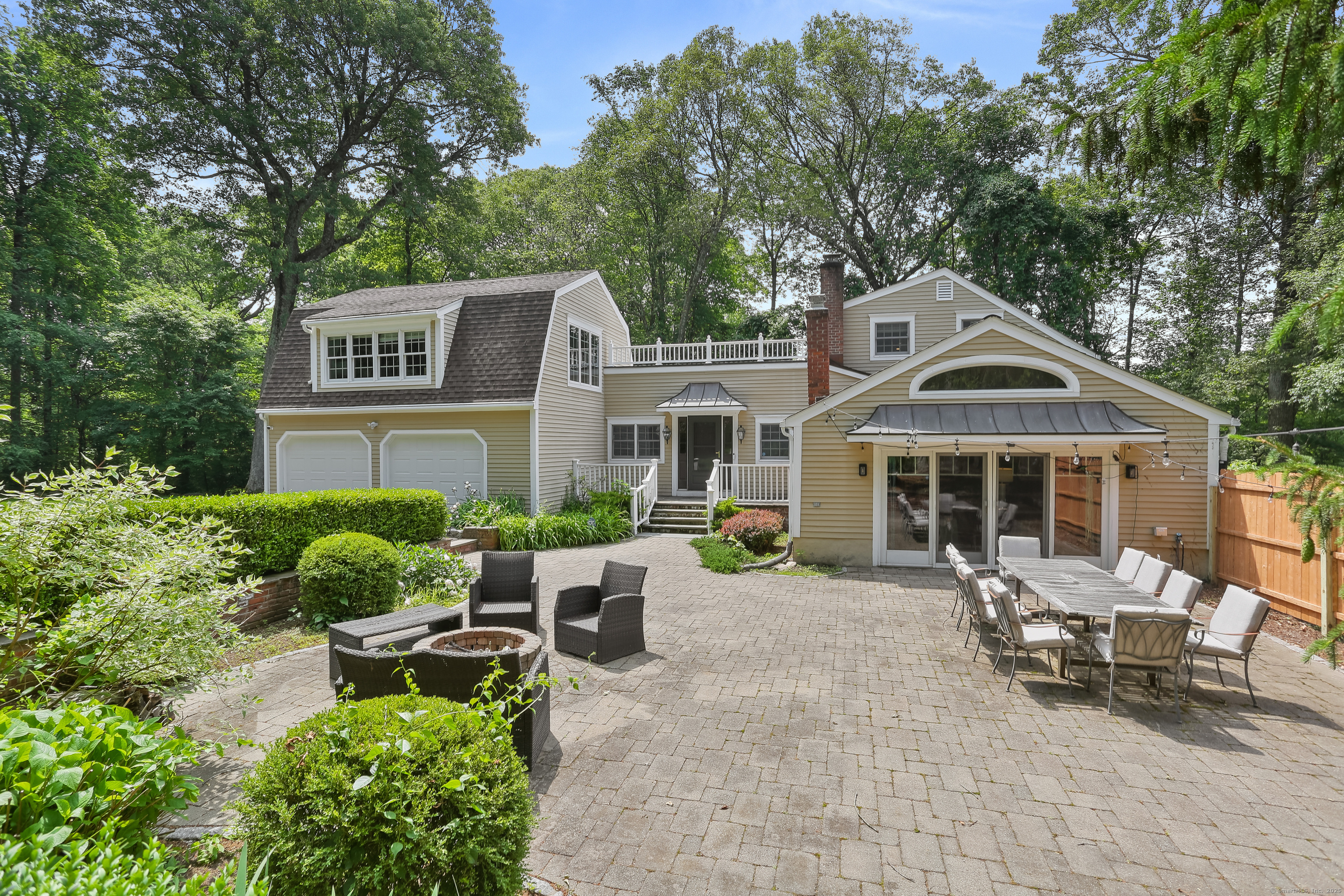 Property for Sale at Linden Tree Road, Wilton, Connecticut - Bedrooms: 4 
Bathrooms: 4 
Rooms: 11  - $1,495,000