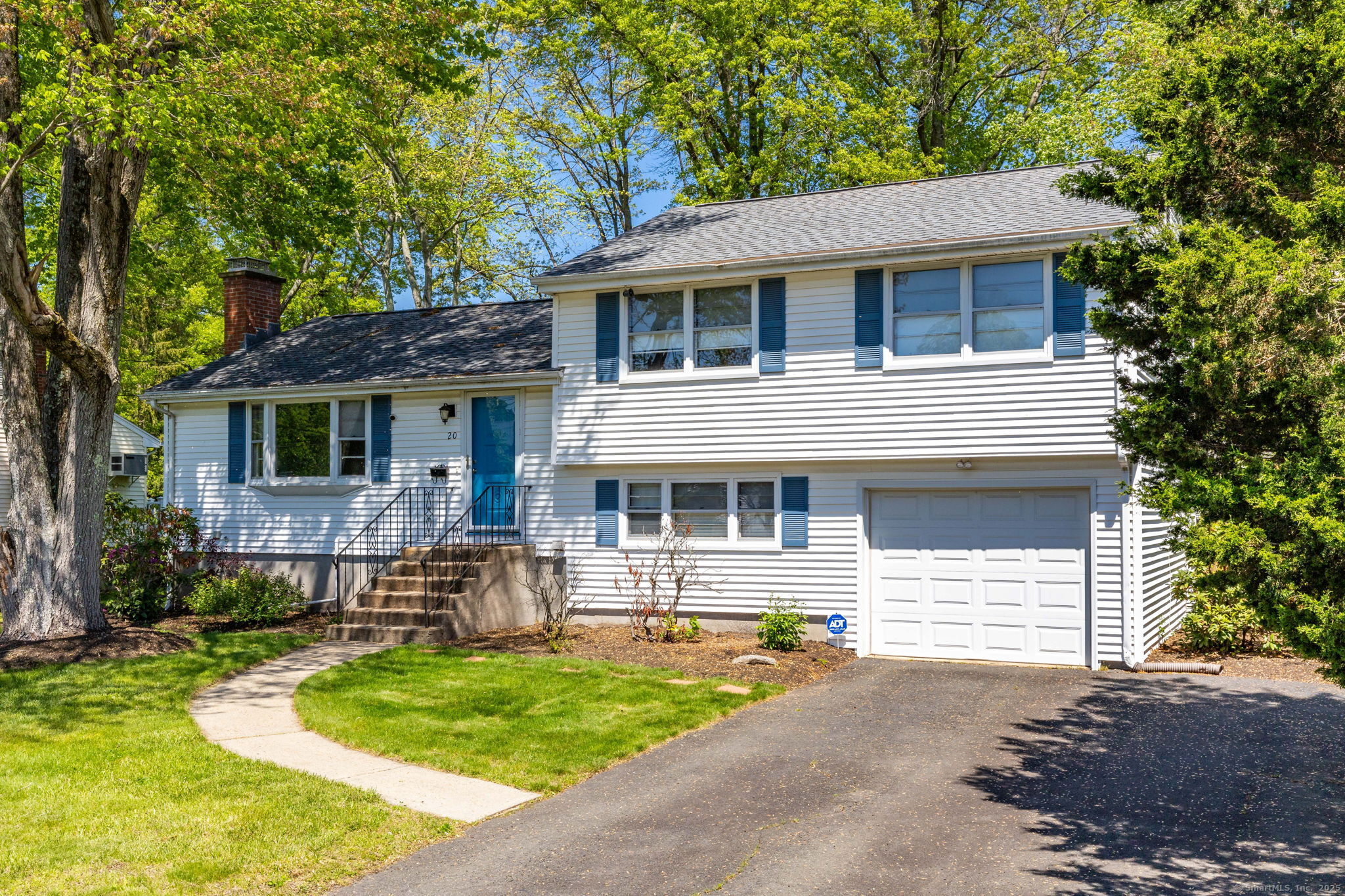 20 King Edward Road, West Hartford, Connecticut image 1