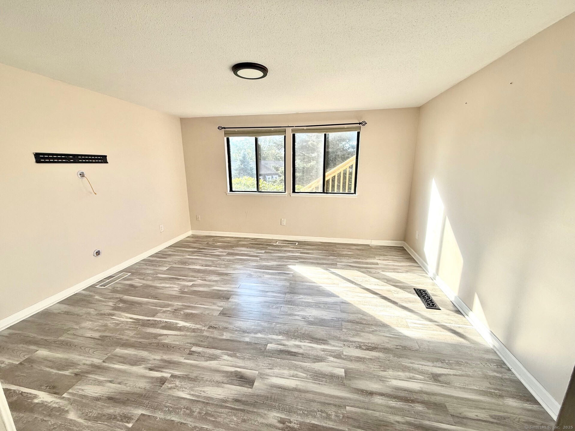 New Britain, Connecticut 06053, United States, 2 Bedrooms Bedrooms, ,1 BathroomBathrooms,Residential,Active,223843