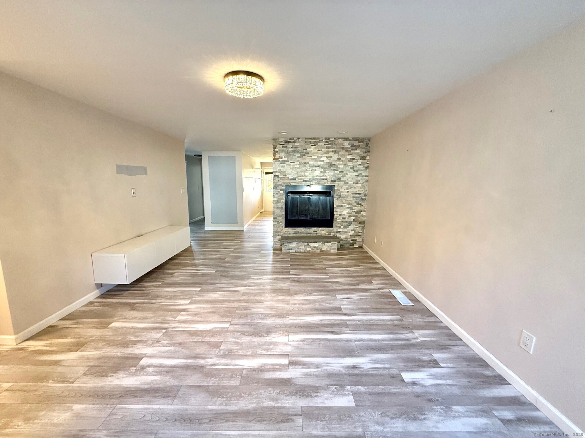 New Britain, Connecticut 06053, United States, 2 Bedrooms Bedrooms, ,1 BathroomBathrooms,Residential,Active,223843