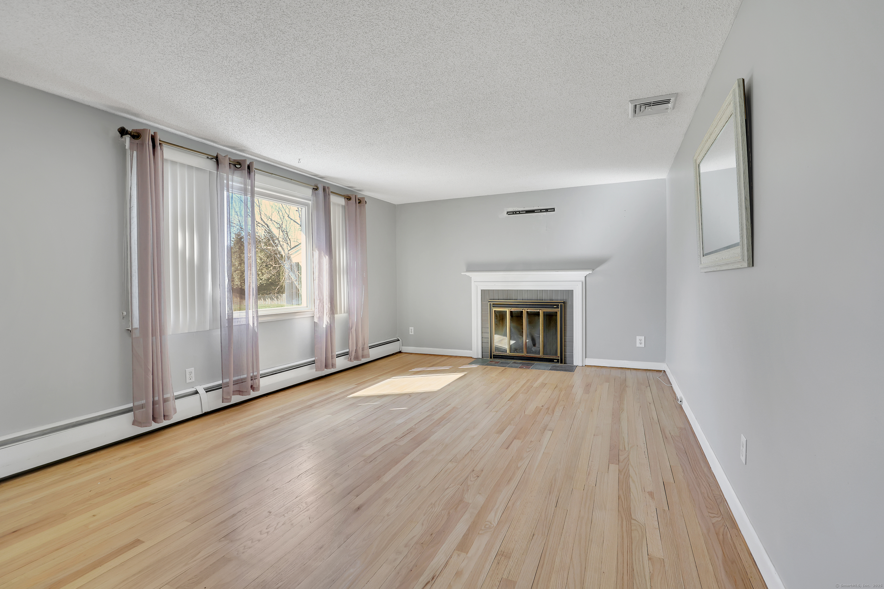 East Hartford, Connecticut 06118, United States, 3 Bedrooms Bedrooms, ,3 BathroomsBathrooms,Residential,Active,238735