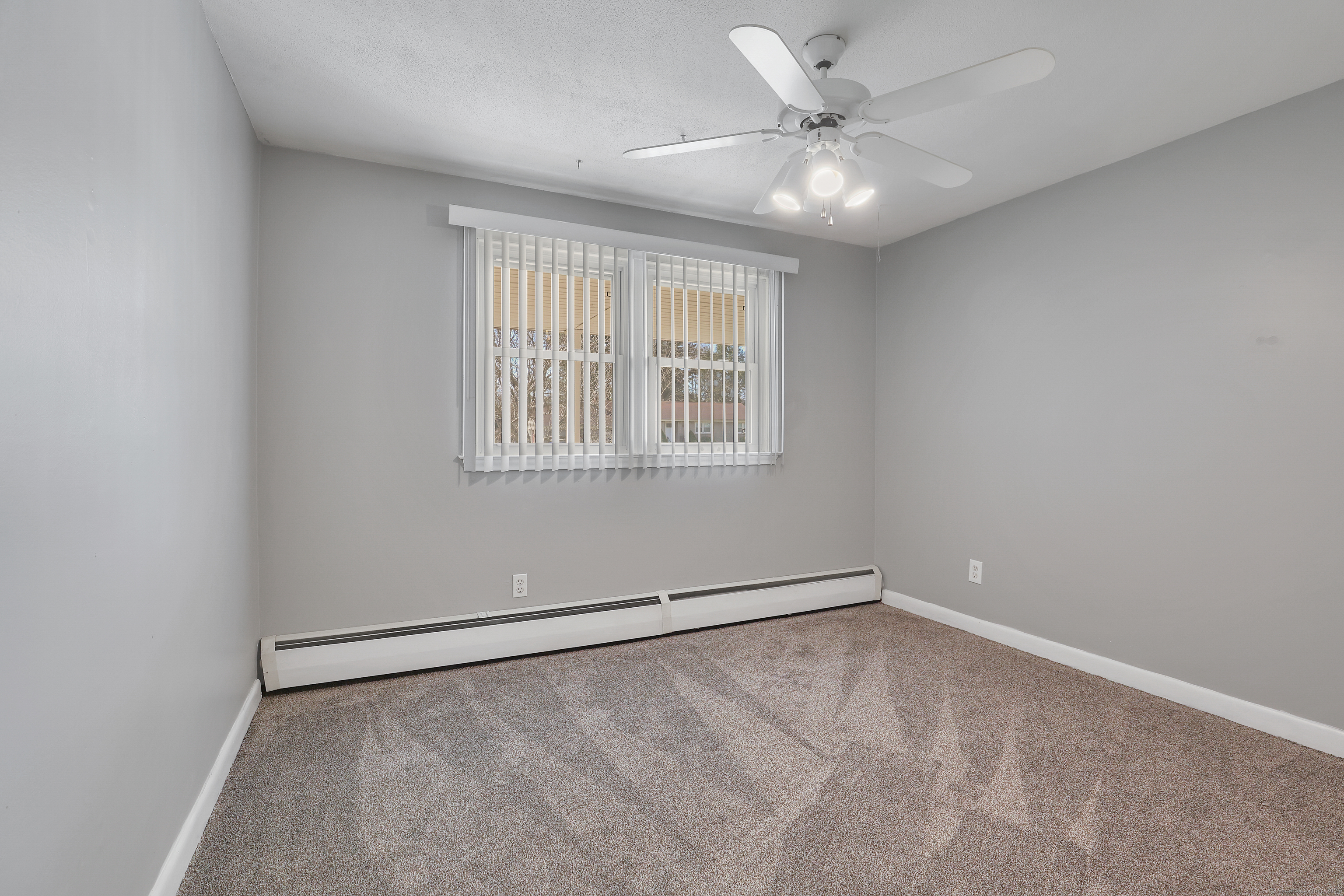 East Hartford, Connecticut 06118, United States, 3 Bedrooms Bedrooms, ,3 BathroomsBathrooms,Residential,Active,238735