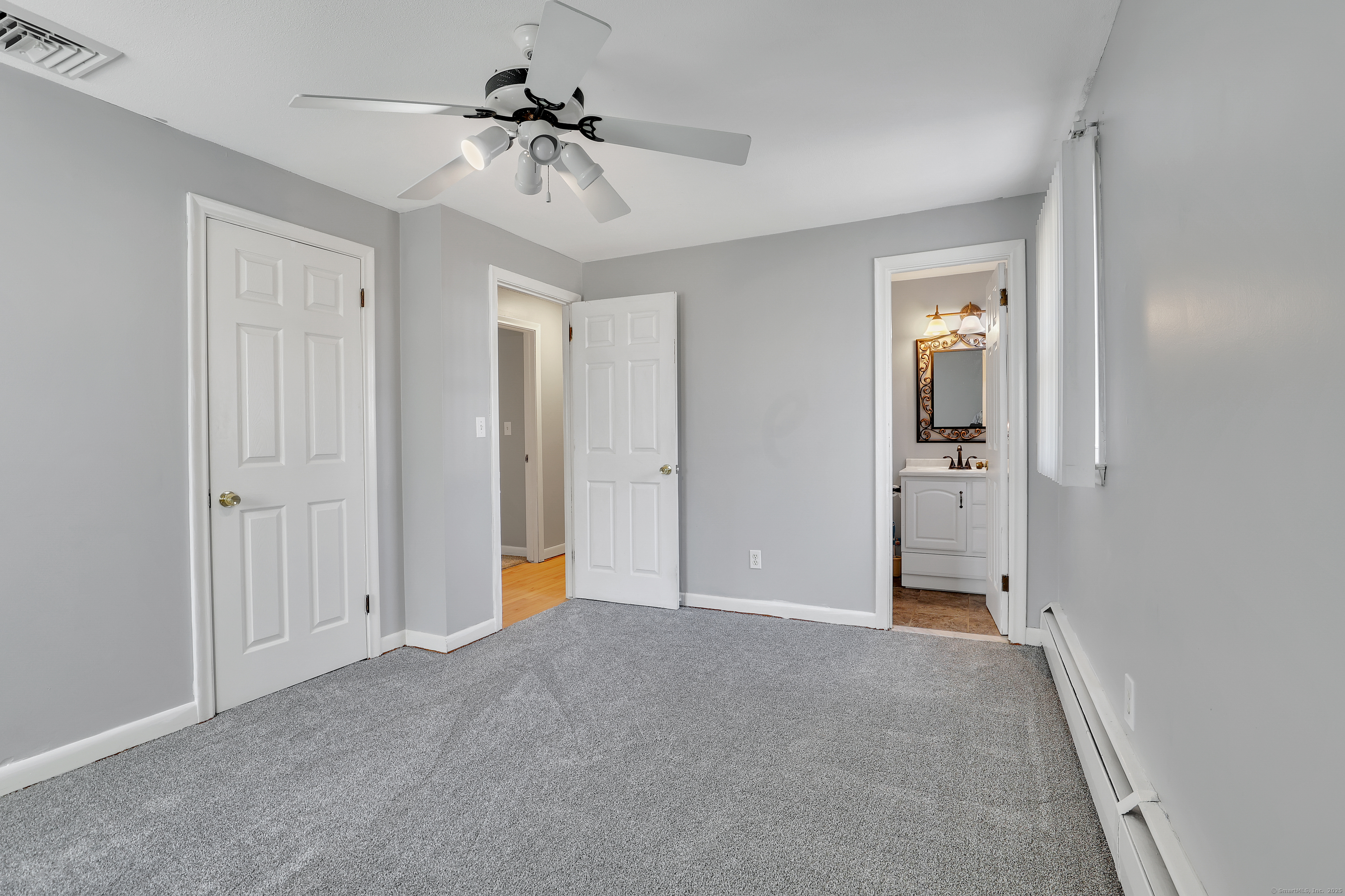 East Hartford, Connecticut 06118, United States, 3 Bedrooms Bedrooms, ,3 BathroomsBathrooms,Residential,Active,238735