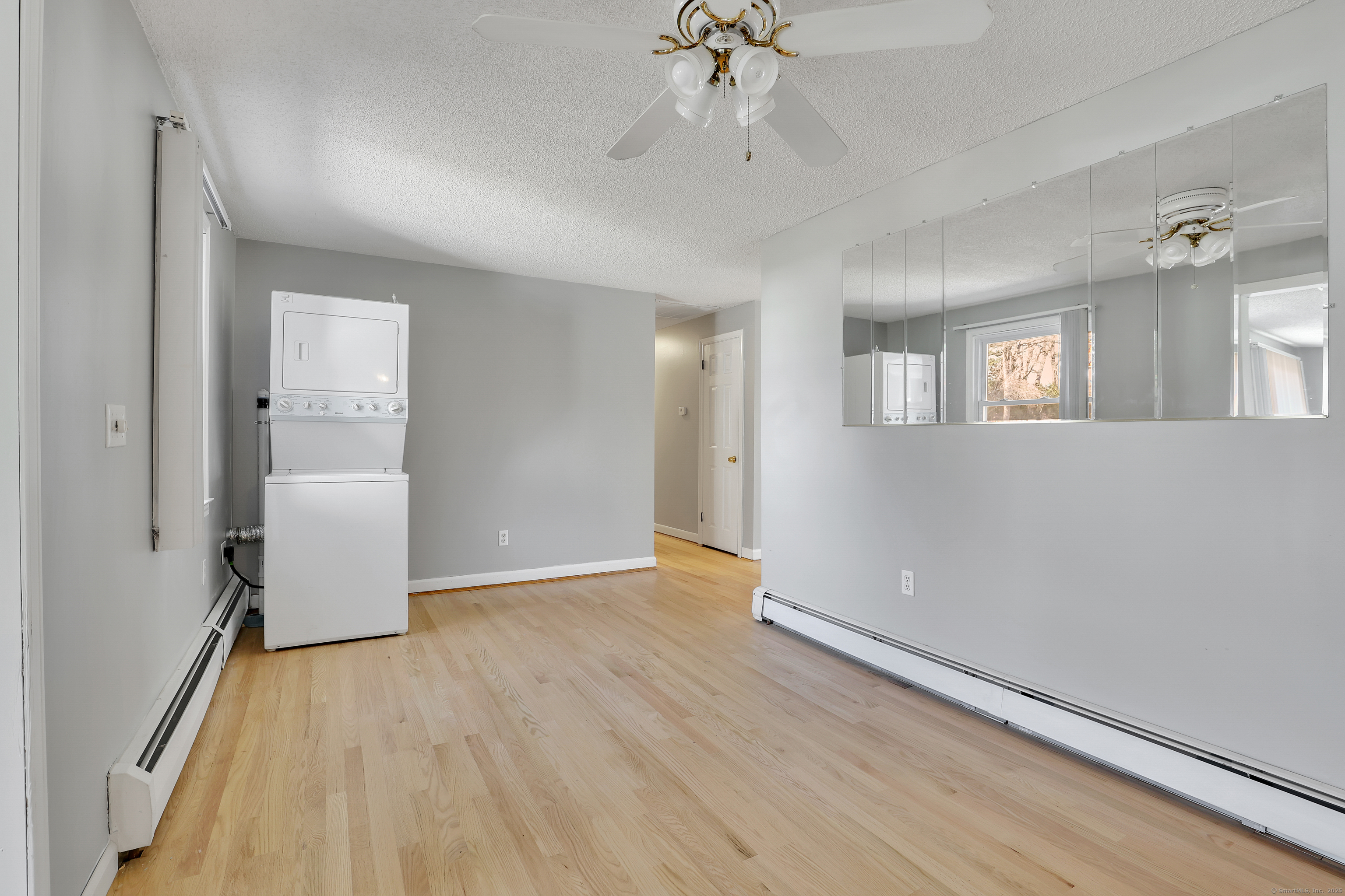 East Hartford, Connecticut 06118, United States, 3 Bedrooms Bedrooms, ,3 BathroomsBathrooms,Residential,Active,238735