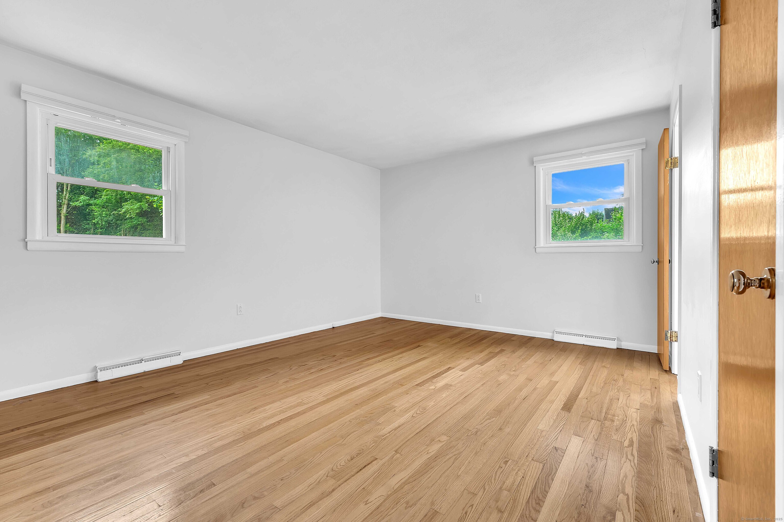 Stonington, Connecticut 06355, United States, 3 Bedrooms Bedrooms, ,2 BathroomsBathrooms,Residential,Pending,154467