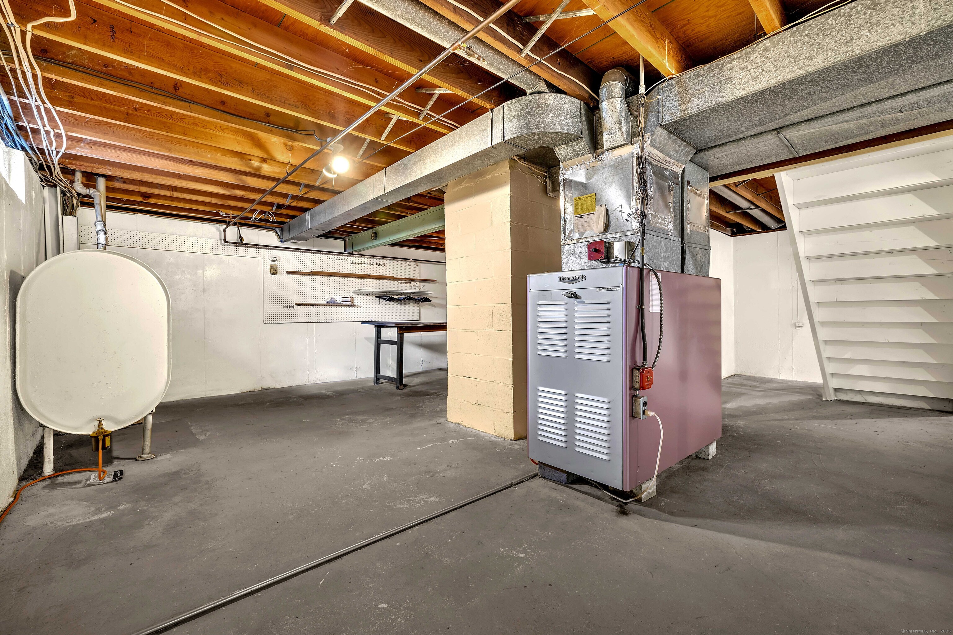 Stonington, Connecticut 06355, United States, 3 Bedrooms Bedrooms, ,2 BathroomsBathrooms,Residential,Pending,154467