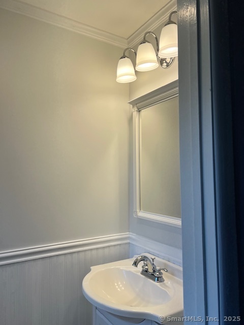 Stonington, Connecticut 06355, United States, 3 Bedrooms Bedrooms, ,2 BathroomsBathrooms,Residential,Pending,154467