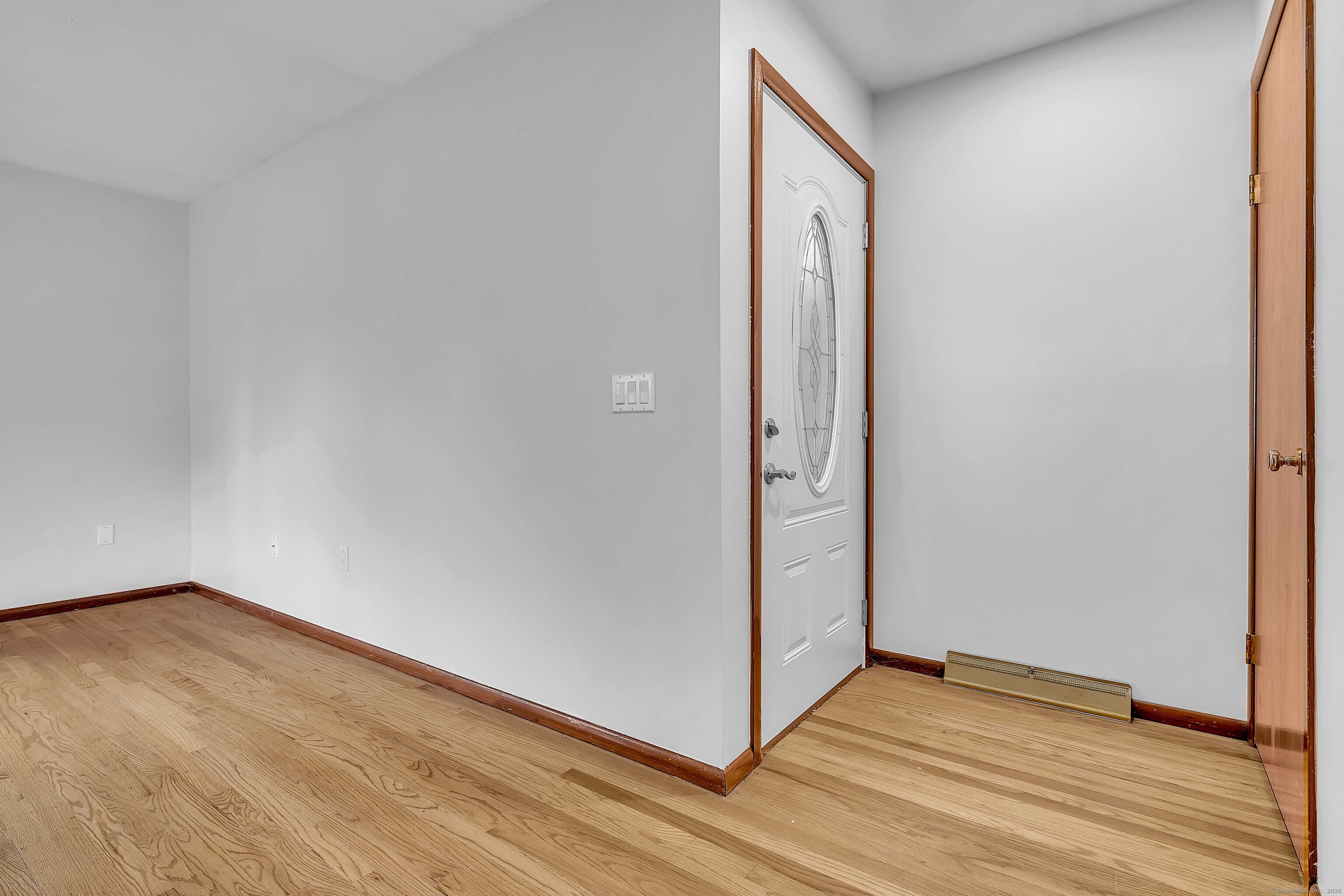 Stonington, Connecticut 06355, United States, 3 Bedrooms Bedrooms, ,2 BathroomsBathrooms,Residential,Pending,154467