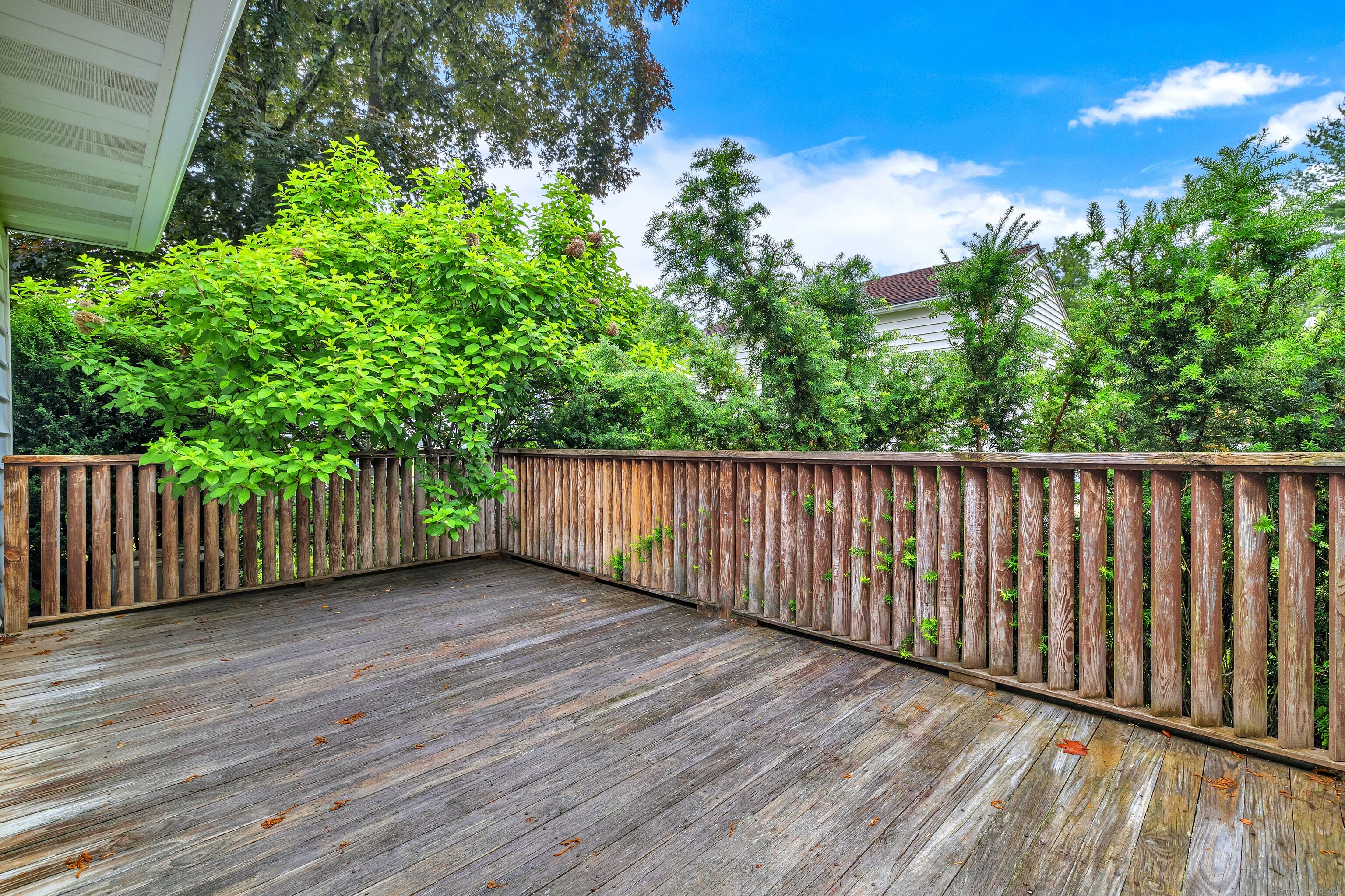 Stonington, Connecticut 06355, United States, 3 Bedrooms Bedrooms, ,2 BathroomsBathrooms,Residential,Pending,154467