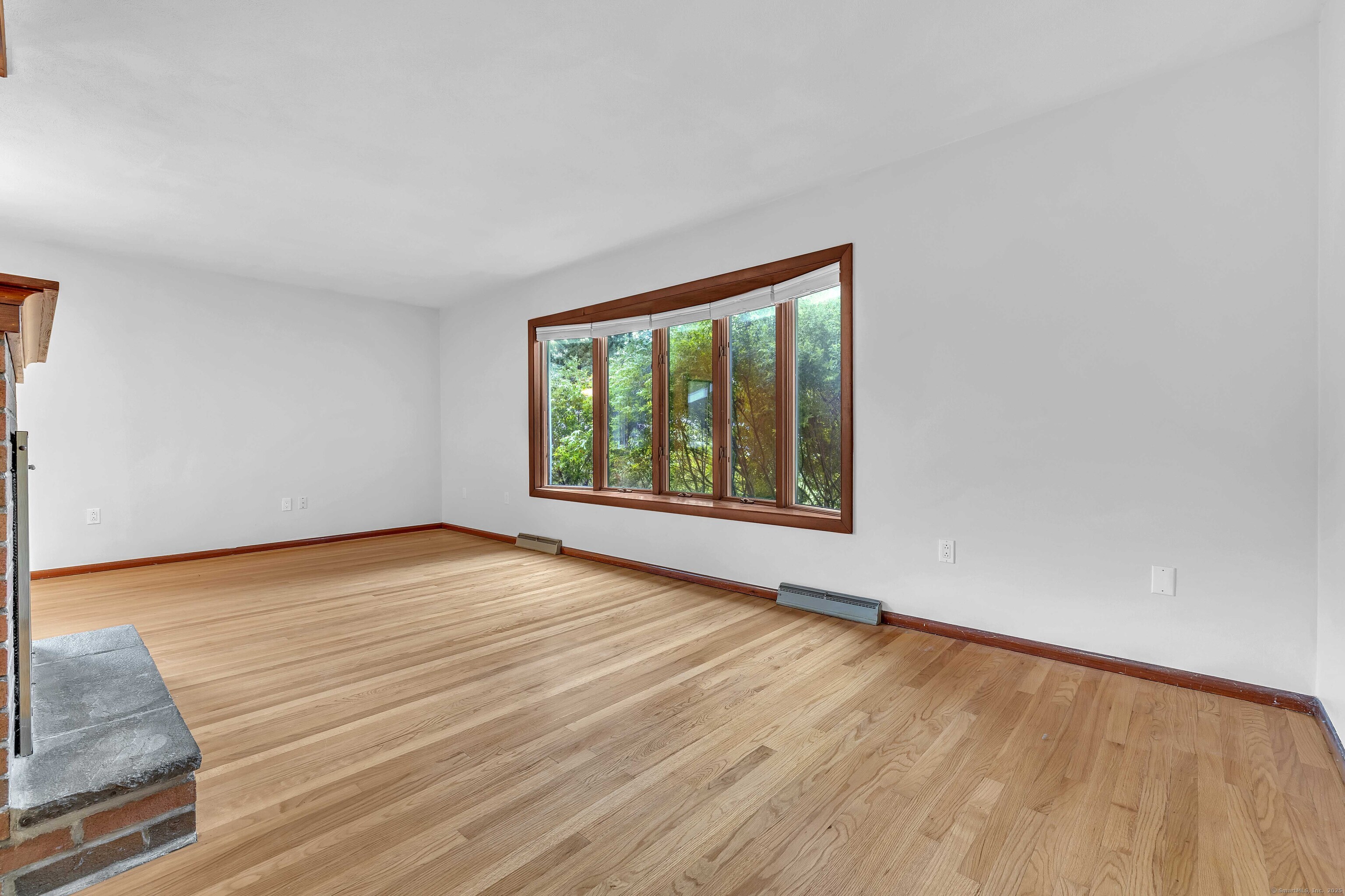 Stonington, Connecticut 06355, United States, 3 Bedrooms Bedrooms, ,2 BathroomsBathrooms,Residential,Pending,154467