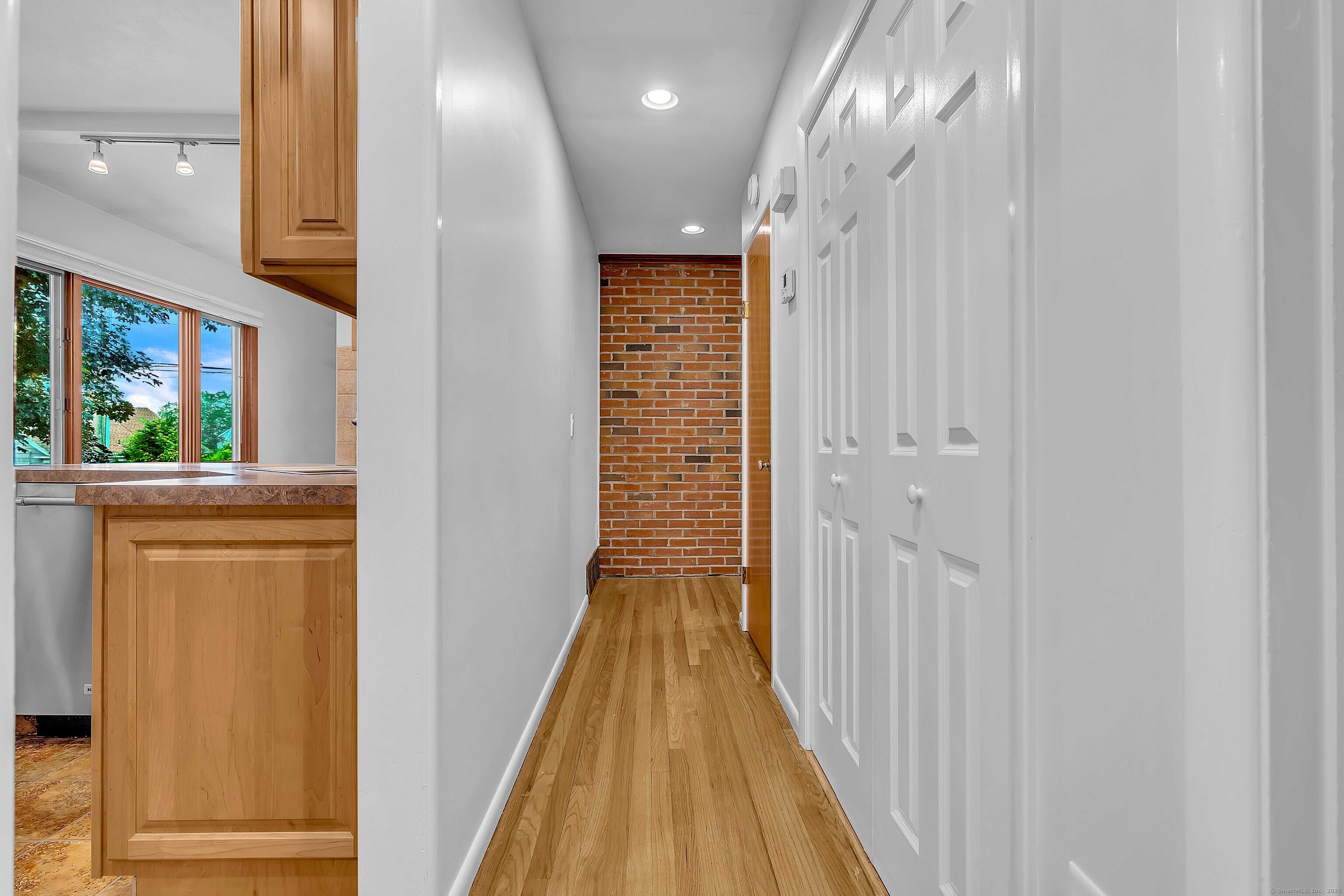 Stonington, Connecticut 06355, United States, 3 Bedrooms Bedrooms, ,2 BathroomsBathrooms,Residential,Pending,154467