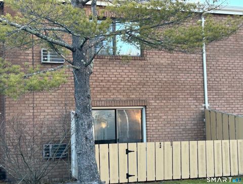 Photo of 111 Sutton Place #111, Bloomfield, CT 06002 (MLS # 24145516)