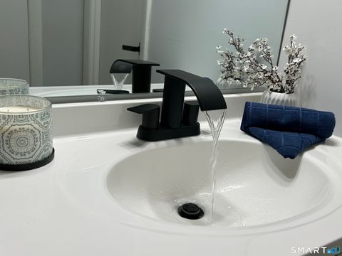 Tiny photo for 111 Sutton Place #111, Bloomfield, CT 06002 (MLS # 24145516)