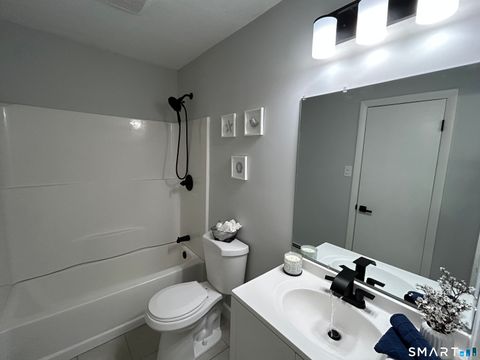 Tiny photo for 111 Sutton Place #111, Bloomfield, CT 06002 (MLS # 24145516)