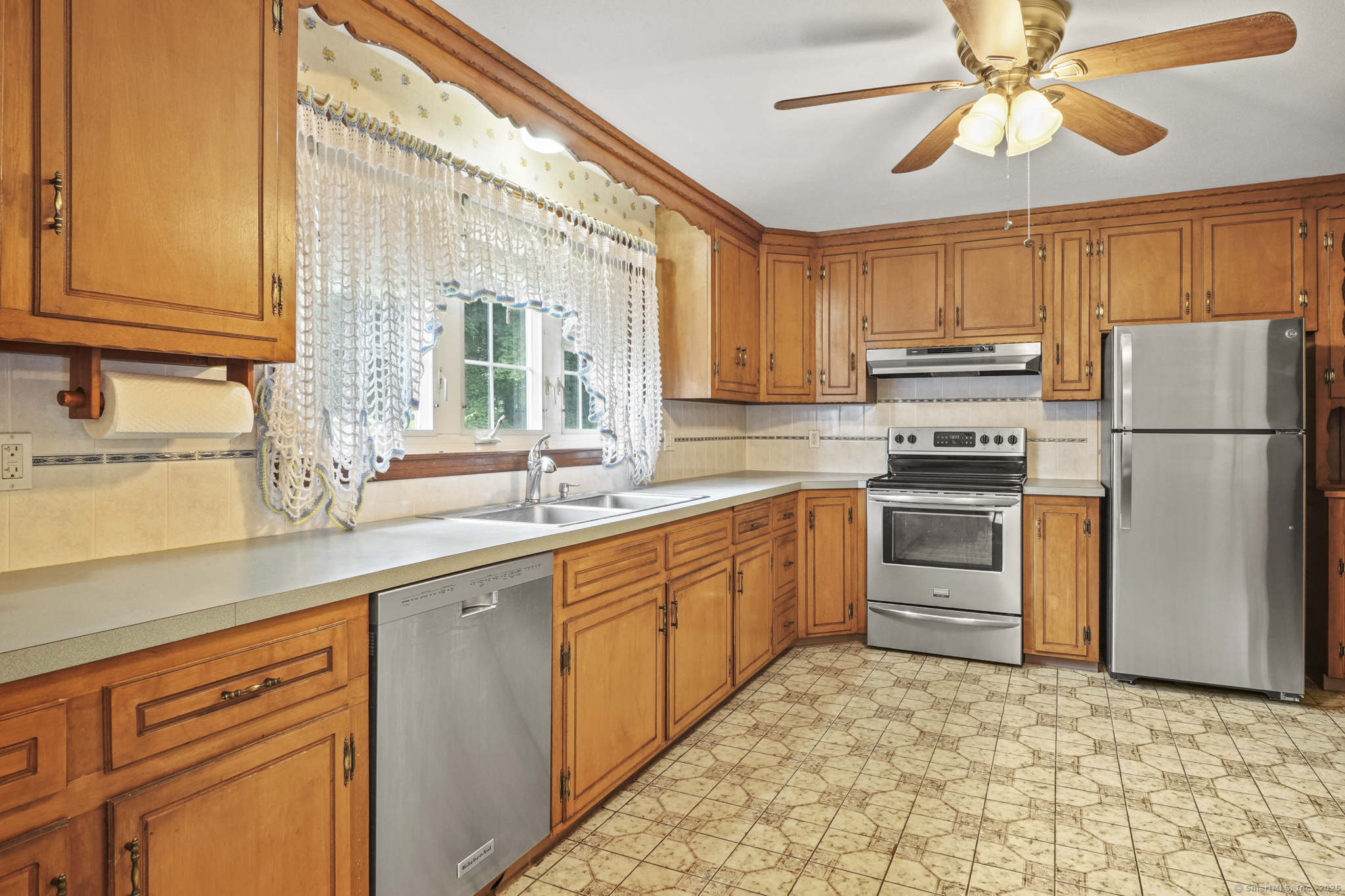 870 N Colony Road, Meriden, Connecticut image 15