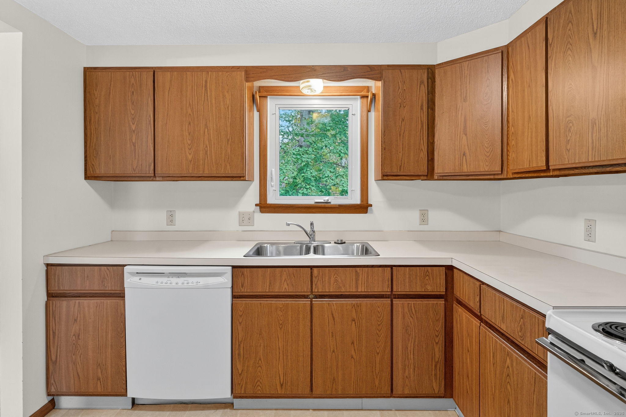 105 Hawks Nest Circle