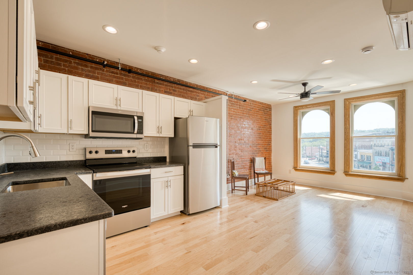 Rental Property at Main Street 307, Torrington, Connecticut - Bedrooms: 1 
Bathrooms: 1 
Rooms: 3  - $1,600 MO.