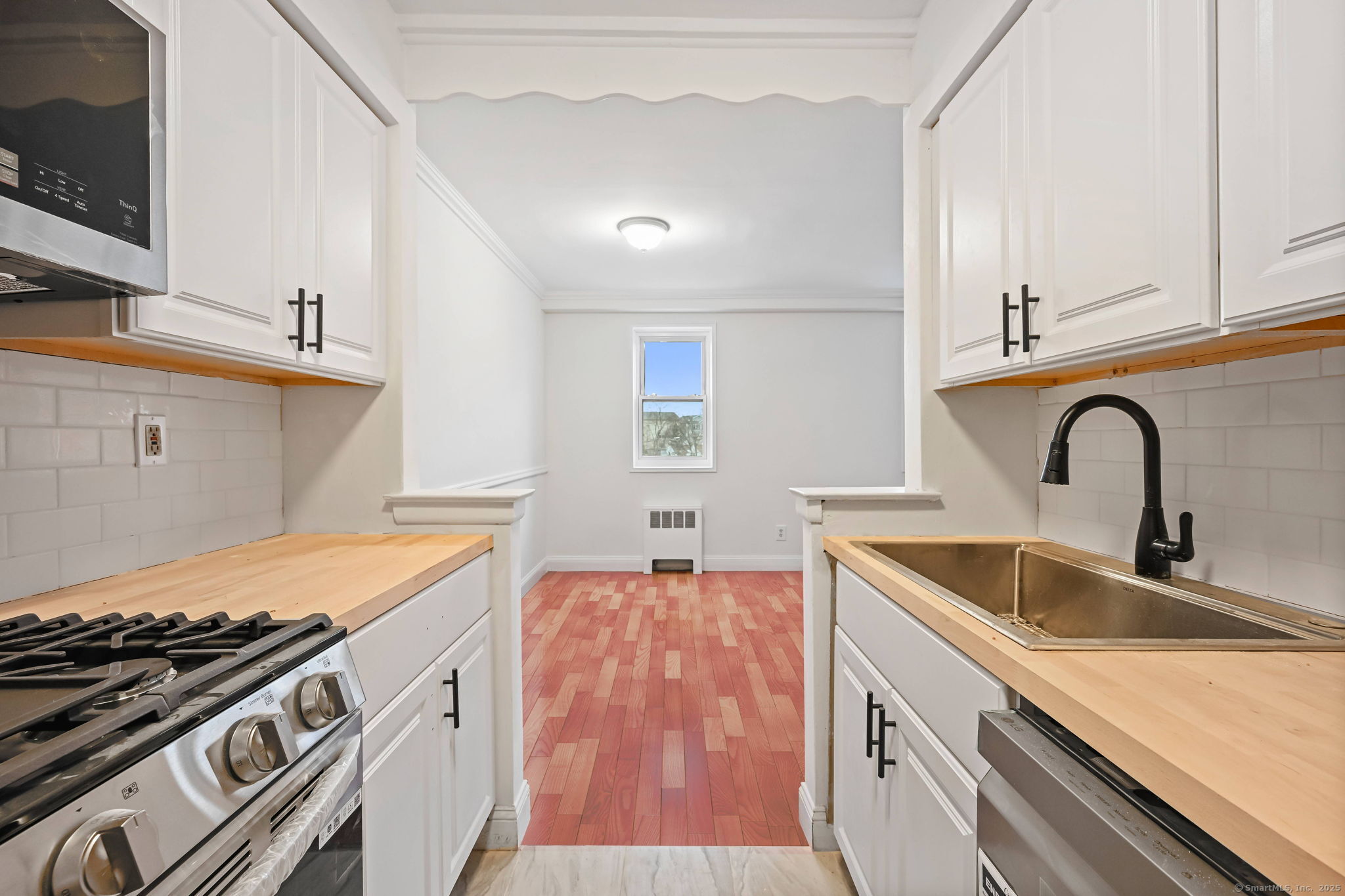 Stamford, Connecticut 06901, United States, 1 Bedroom Bedrooms, ,1 BathroomBathrooms,Residential,Active,132130