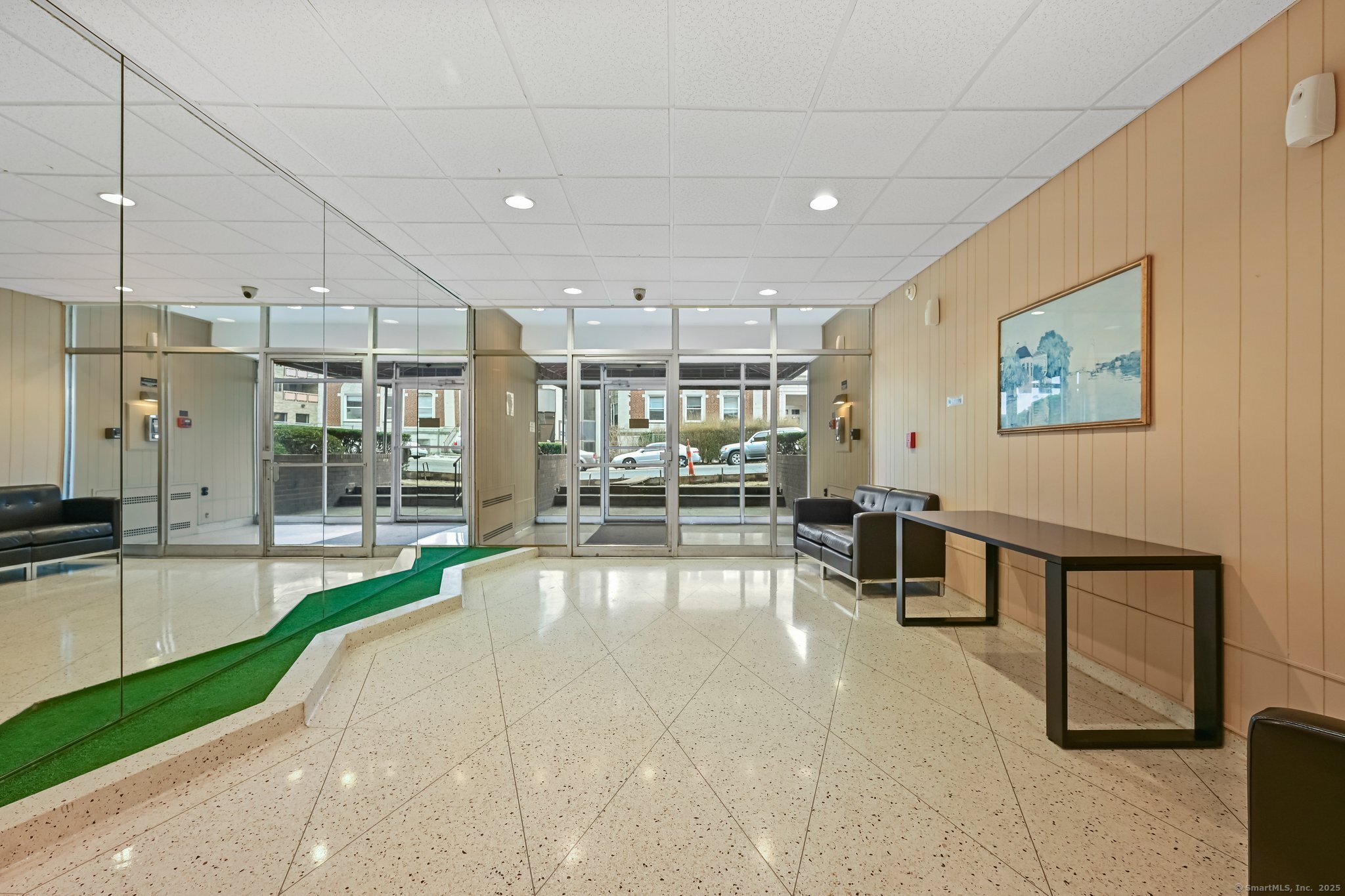 Stamford, Connecticut 06901, United States, 1 Bedroom Bedrooms, ,1 BathroomBathrooms,Residential,Active,132130