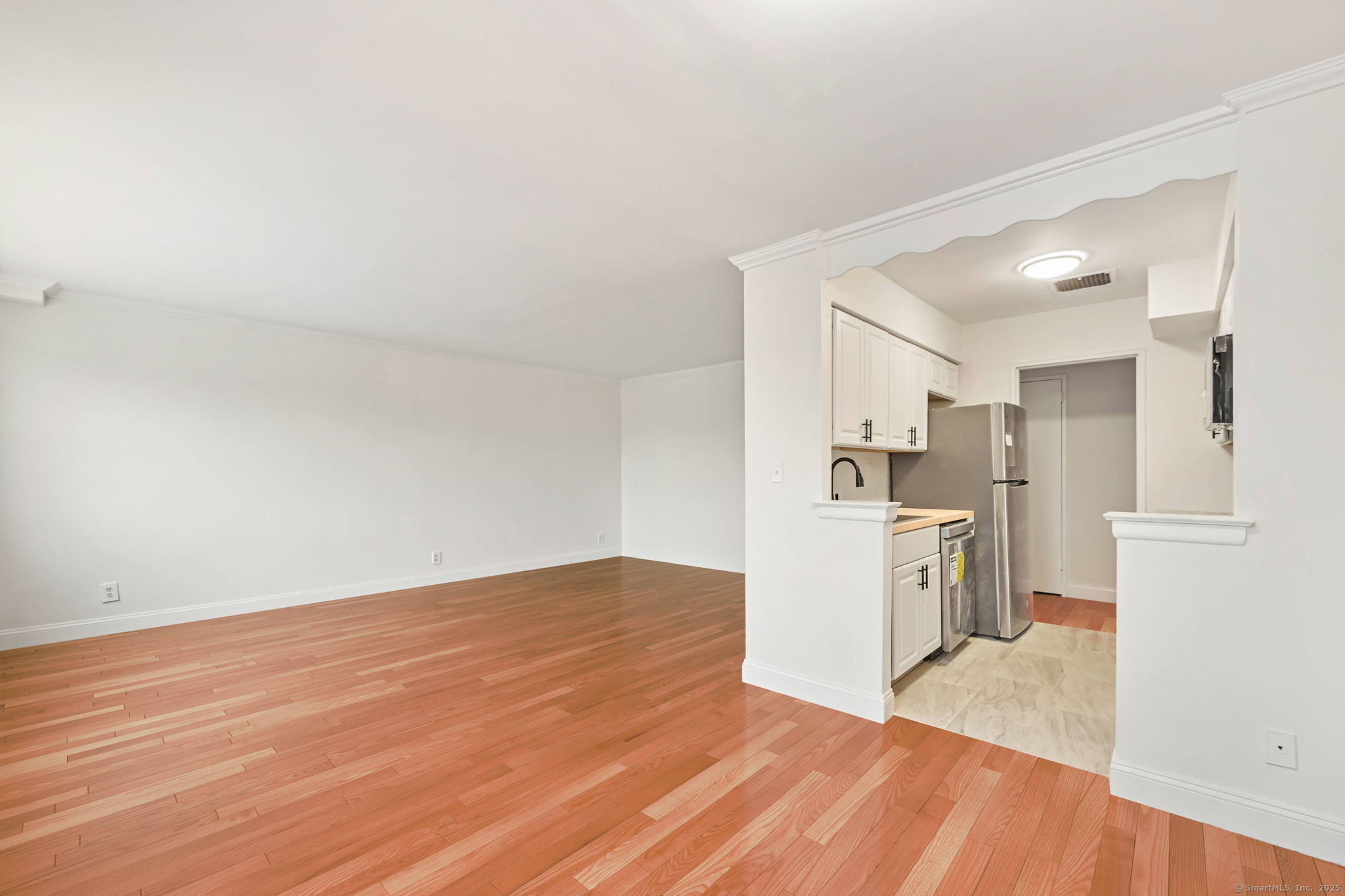 Stamford, Connecticut 06901, United States, 1 Bedroom Bedrooms, ,1 BathroomBathrooms,Residential,Active,132130