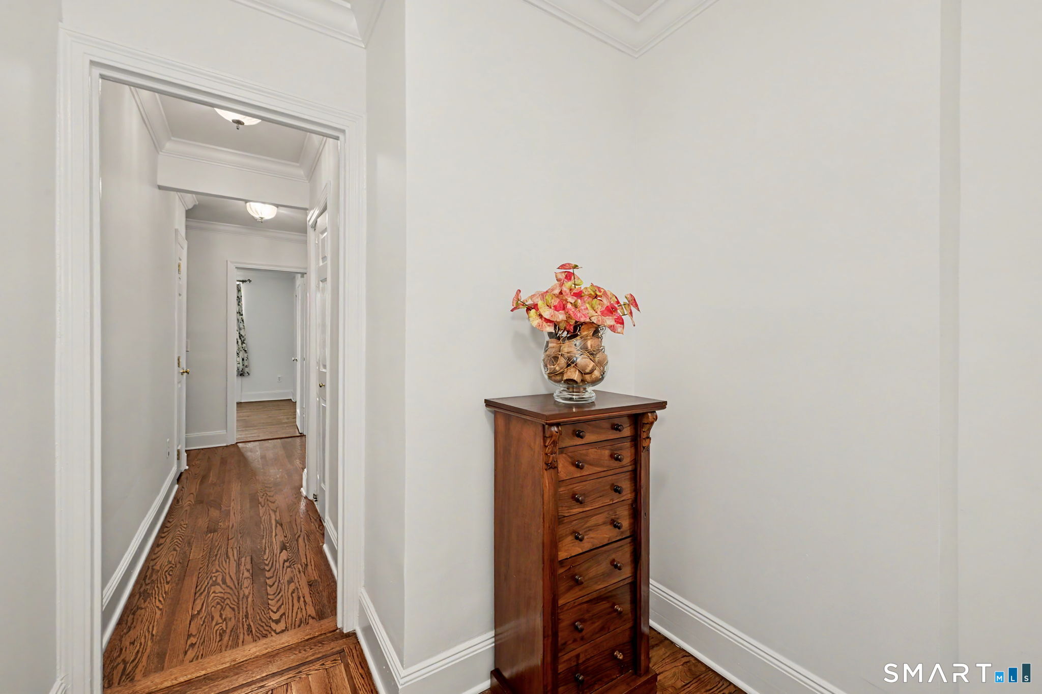 25 West Elm Street 37