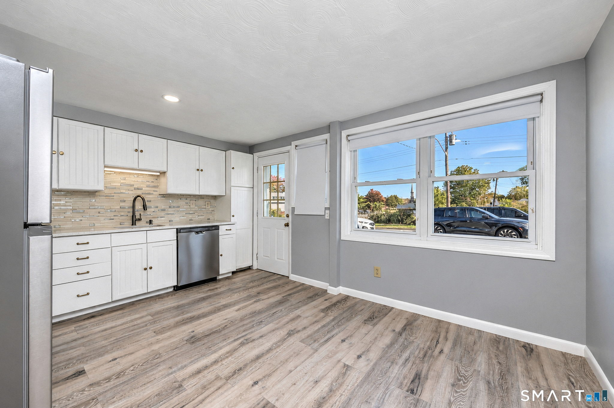 364 Main Street 6
