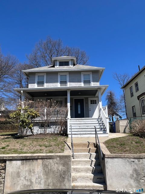 Photo of 28 Lincoln Avenue, Norwalk, CT 06854 (MLS # 24166896)