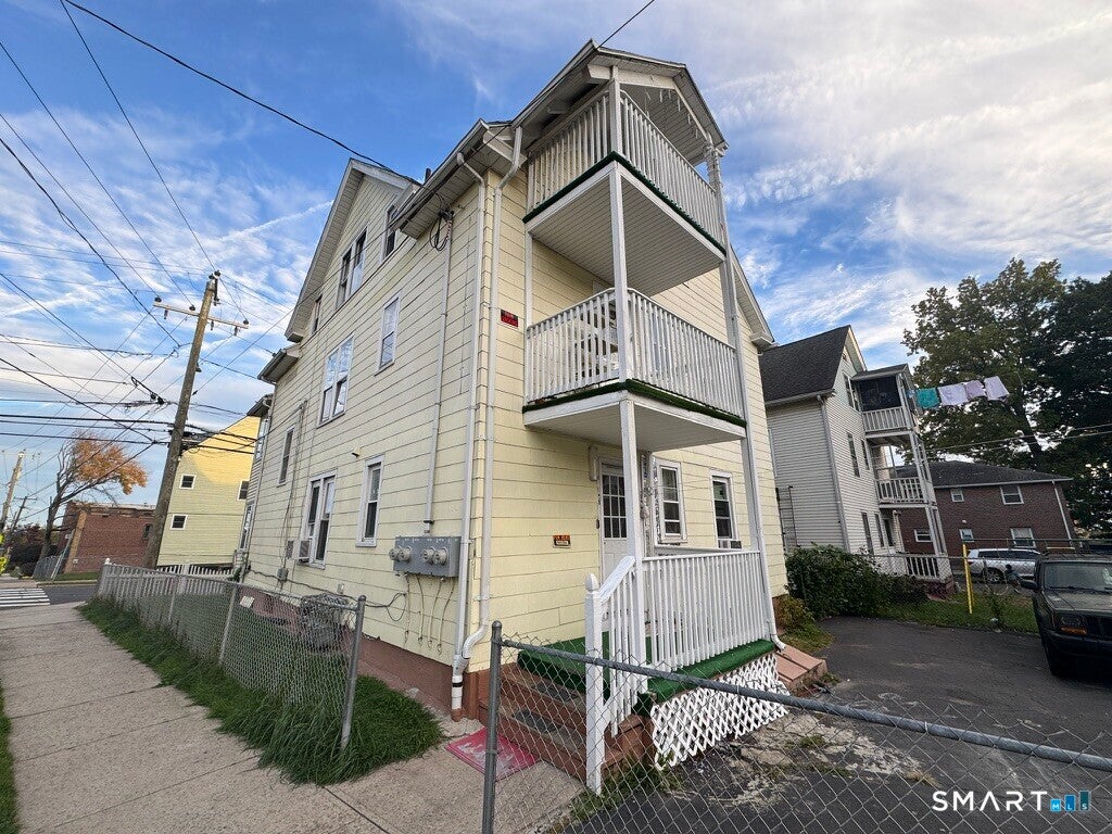 122 Willow Street