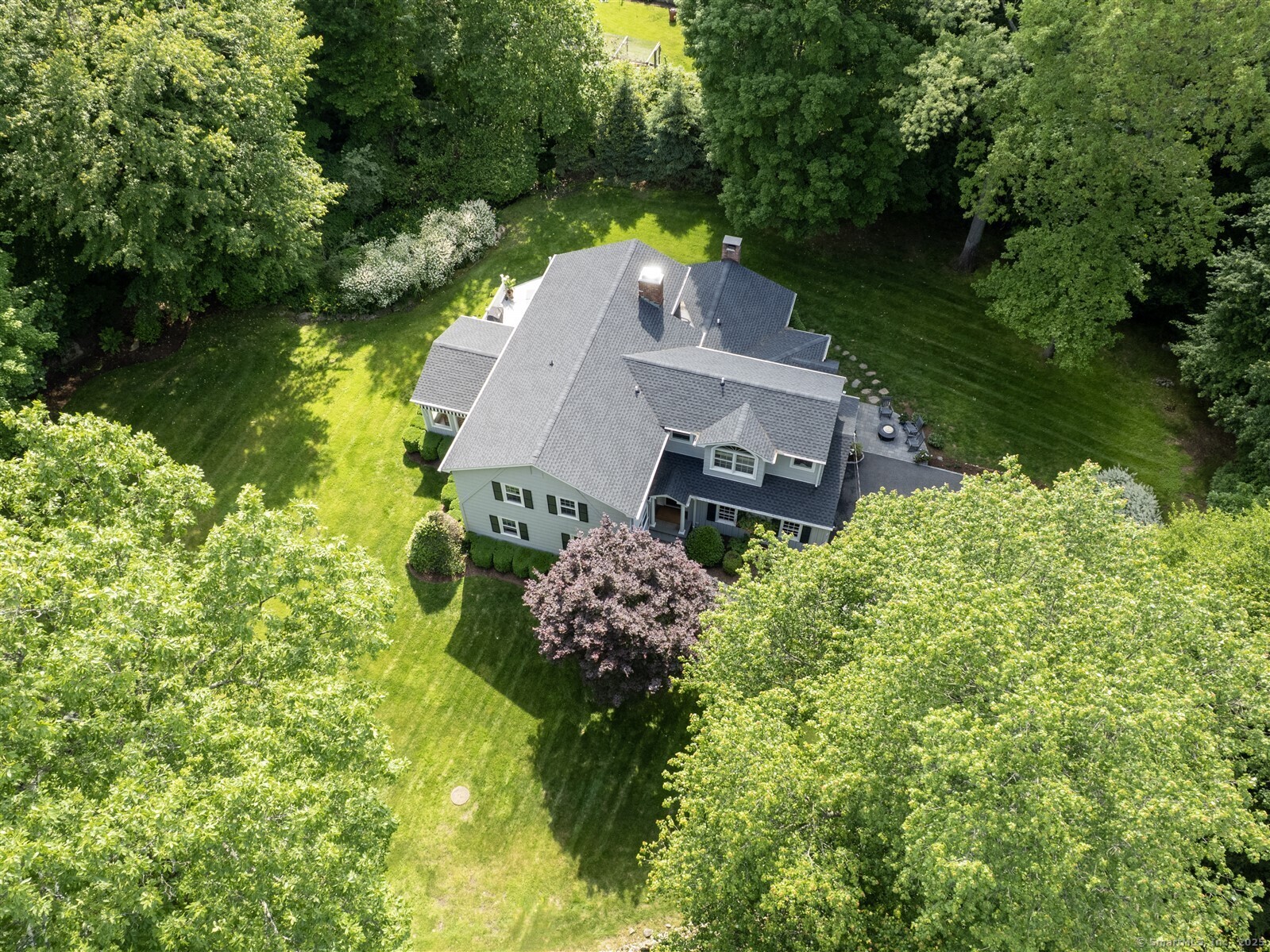 Property for Sale at Washington Post Drive, Wilton, Connecticut - Bedrooms: 4 
Bathrooms: 4 
Rooms: 9  - $1,425,000