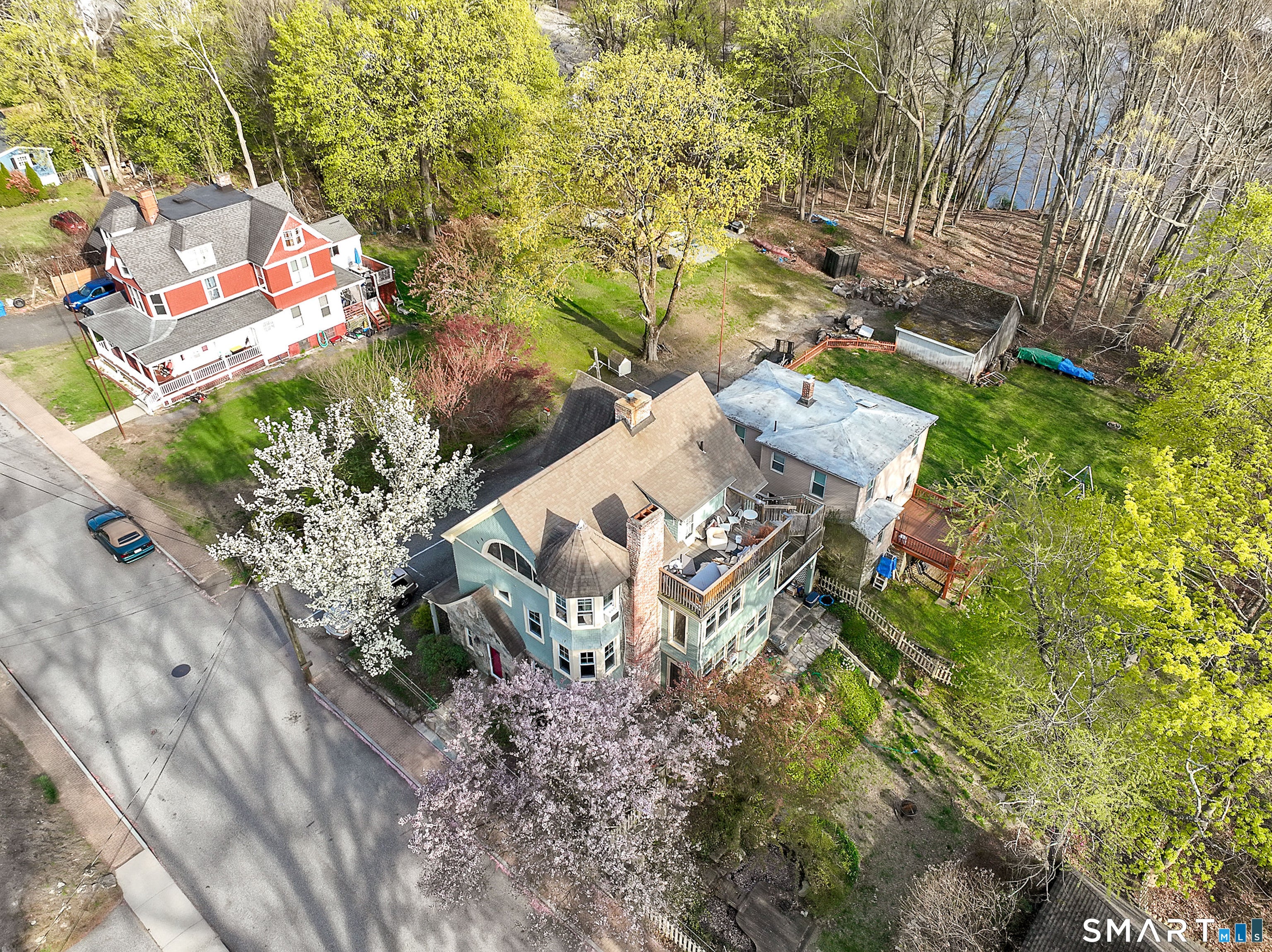 40 Maple Grove Avenue