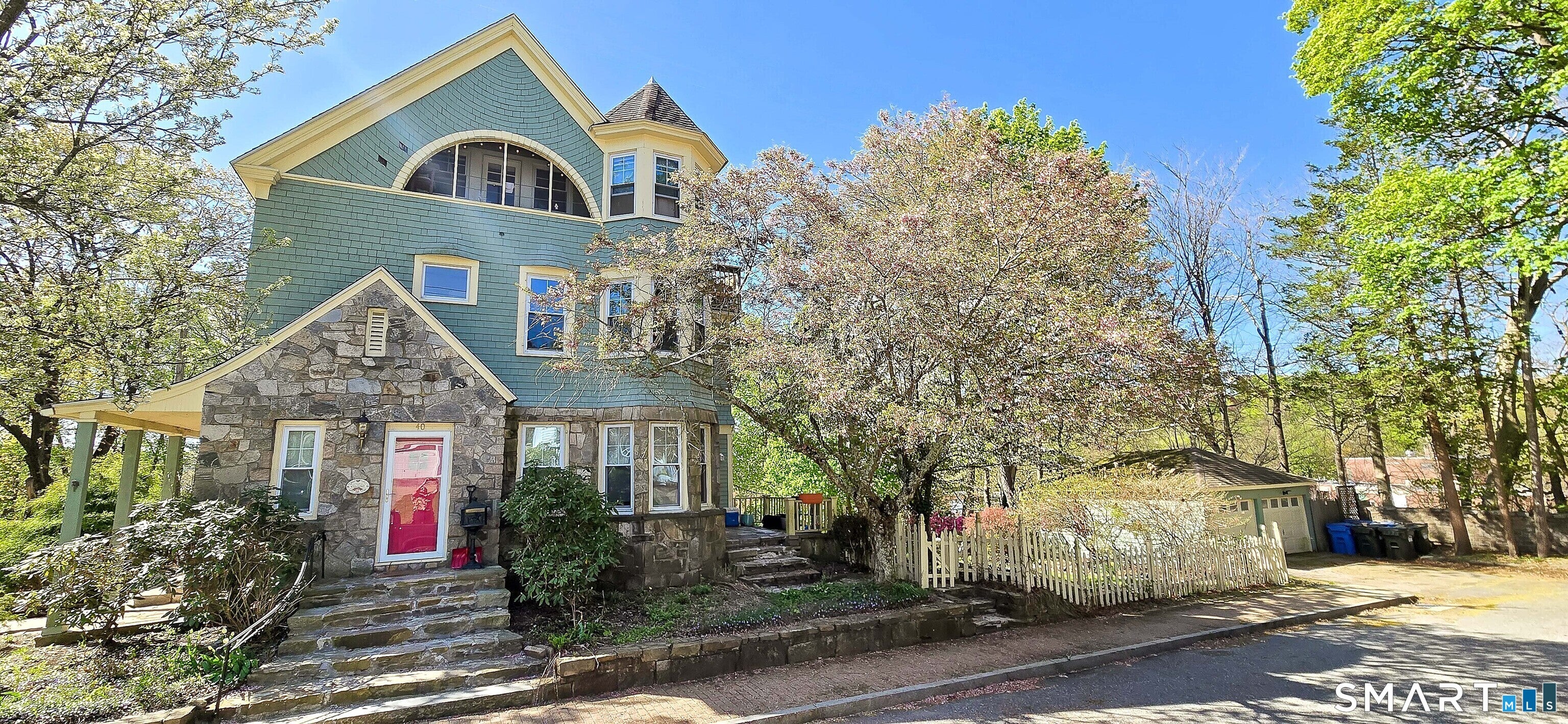 40 Maple Grove Avenue