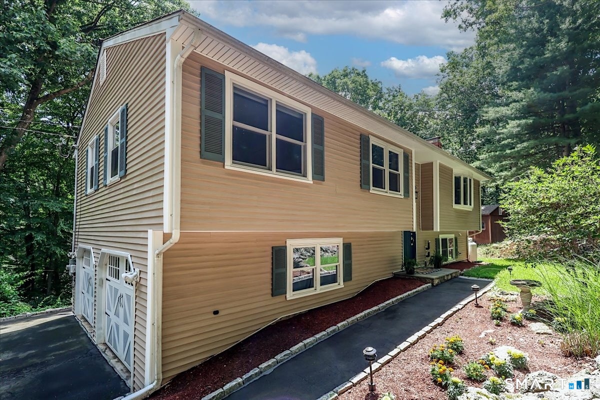 23 Cedar Hill Road