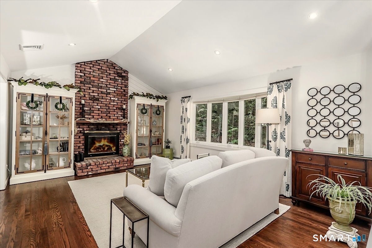 23 Cedar Hill Road
