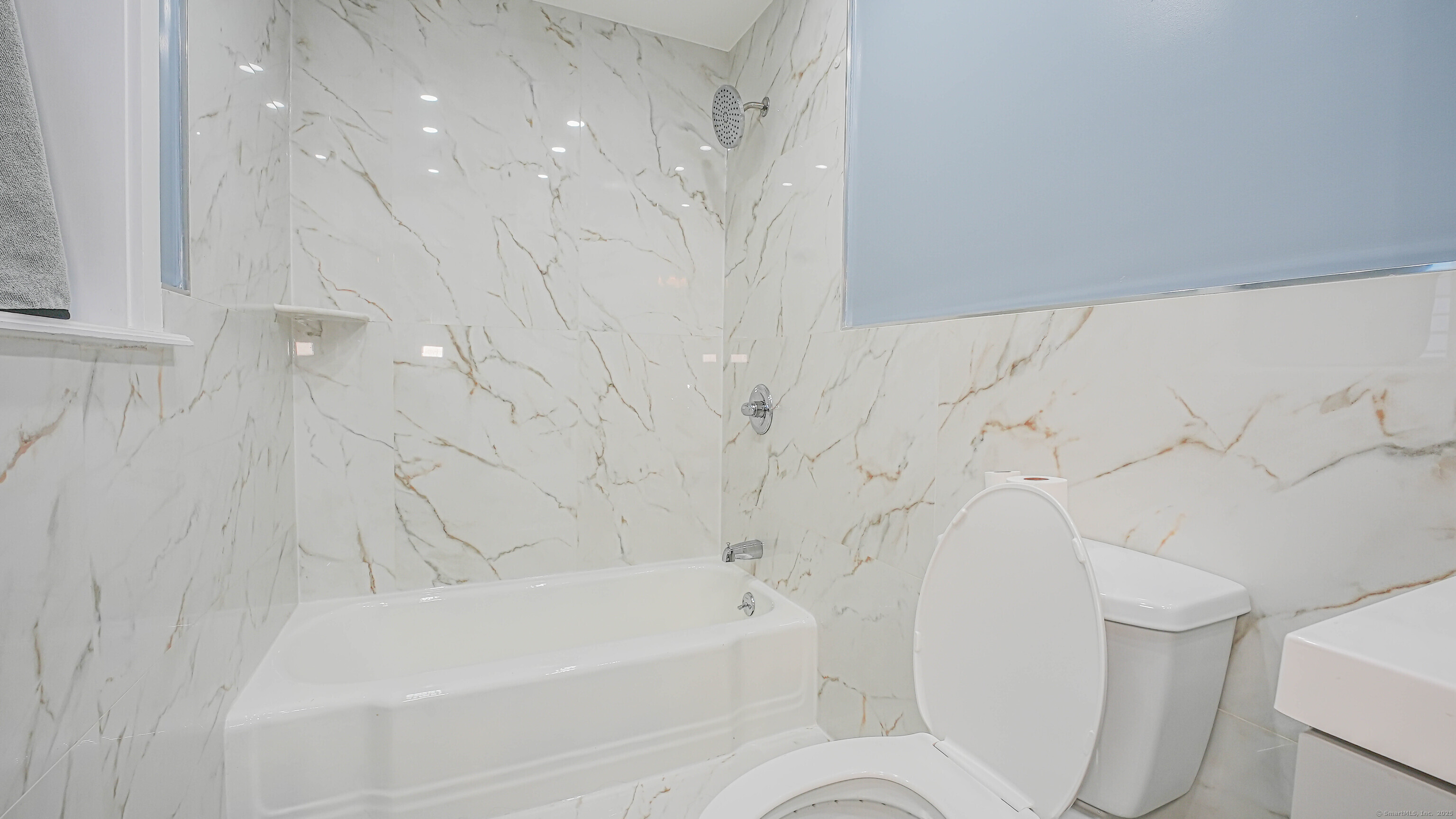 20 Polk Avenue, Waterbury, Connecticut image 13