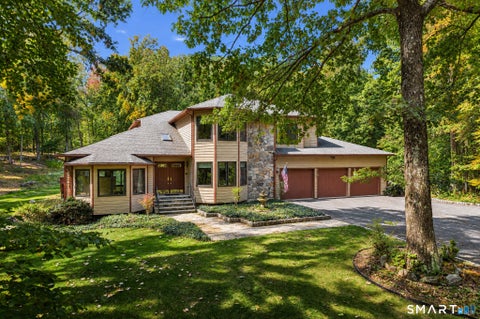Photo of 5 Fawn Crest Drive, New Fairfield, CT 06812 (MLS # 24212638)