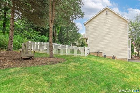 Tiny photo for 8 Minuteman Circle #8, Southbury, CT 06488 (MLS # 24193893)