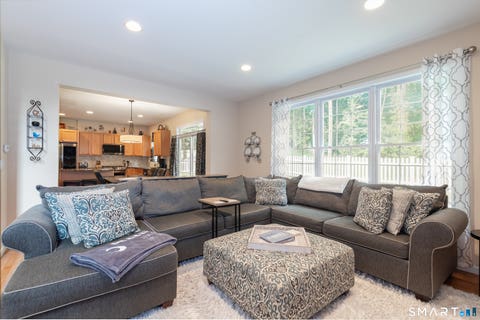 Tiny photo for 8 Minuteman Circle #8, Southbury, CT 06488 (MLS # 24193893)