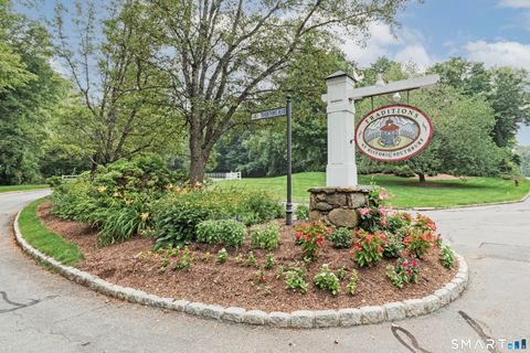 Tiny photo for 8 Minuteman Circle #8, Southbury, CT 06488 (MLS # 24193893)