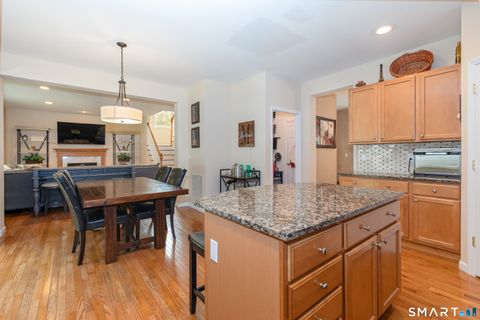 Tiny photo for 8 Minuteman Circle #8, Southbury, CT 06488 (MLS # 24193893)