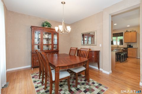 Tiny photo for 8 Minuteman Circle #8, Southbury, CT 06488 (MLS # 24193893)
