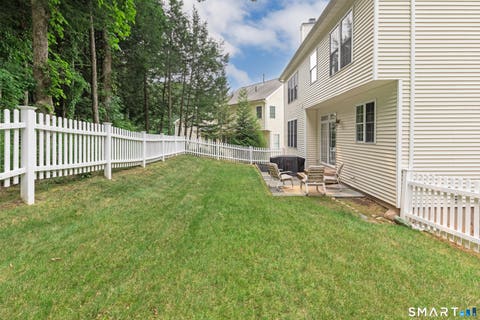 Tiny photo for 8 Minuteman Circle #8, Southbury, CT 06488 (MLS # 24193893)