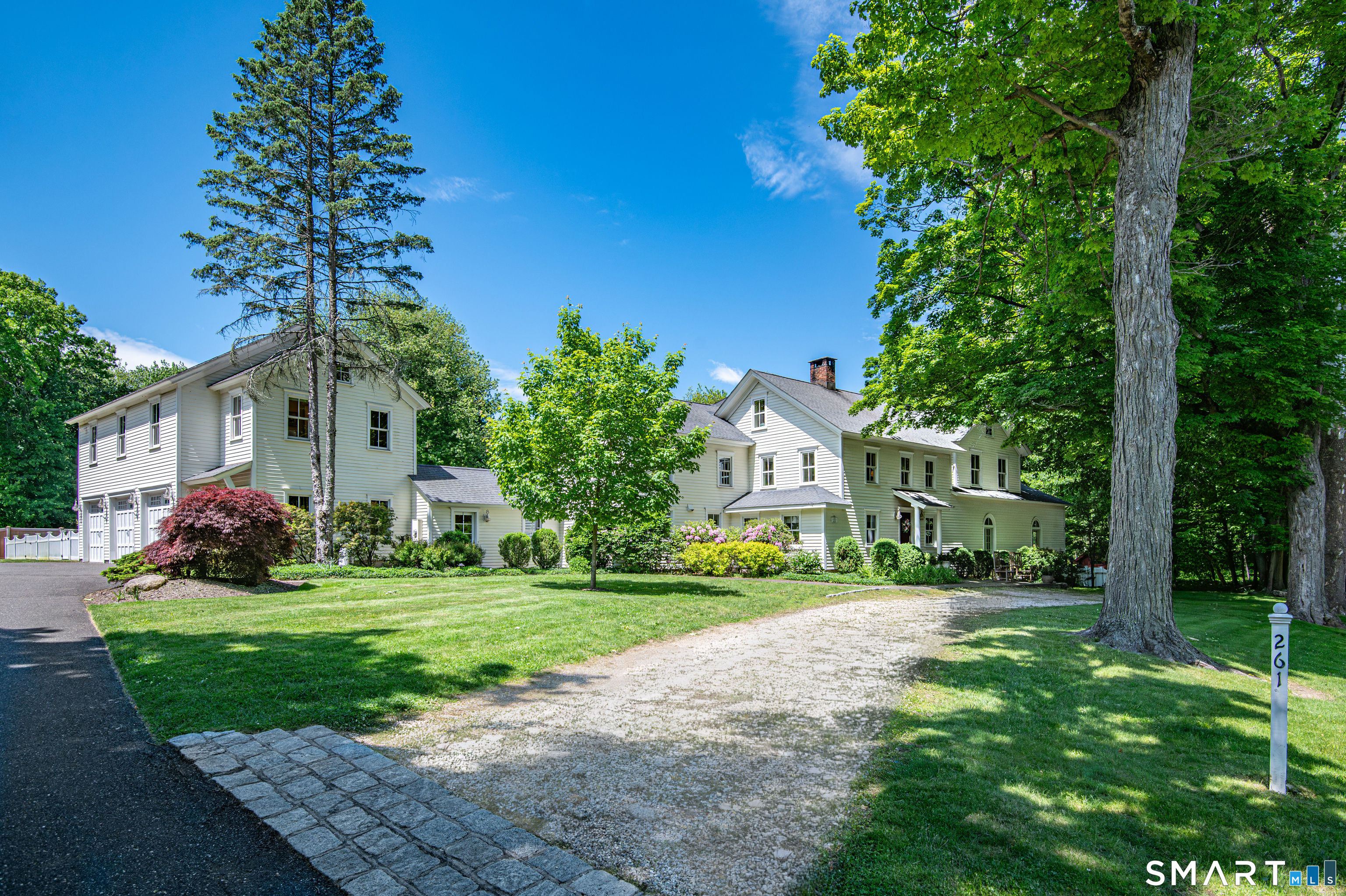 261 Wilton Road West