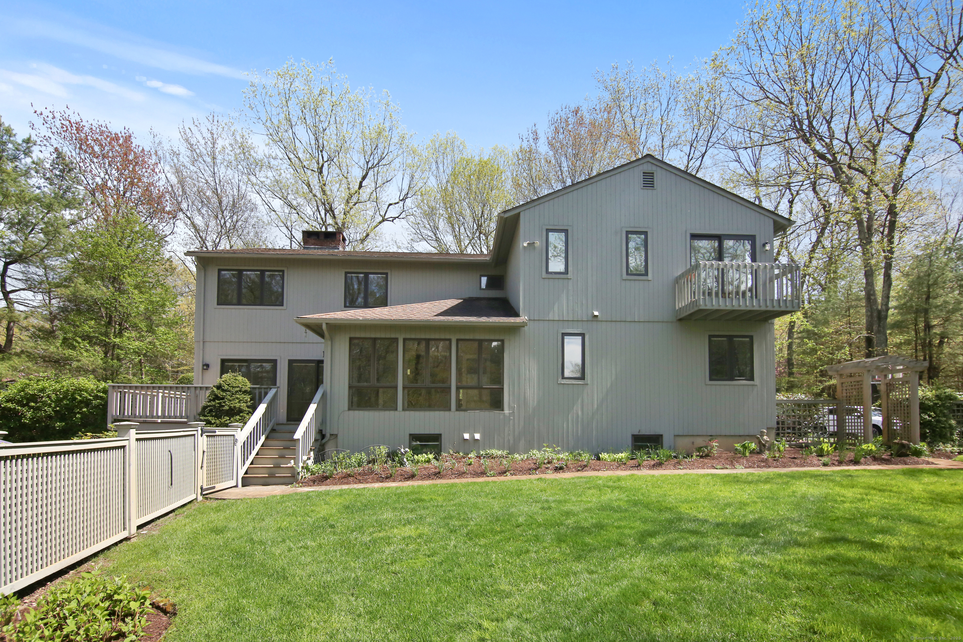 Harwinton, Connecticut 06791, United States, 4 Bedrooms Bedrooms, ,4 BathroomsBathrooms,Residential,Active,127530