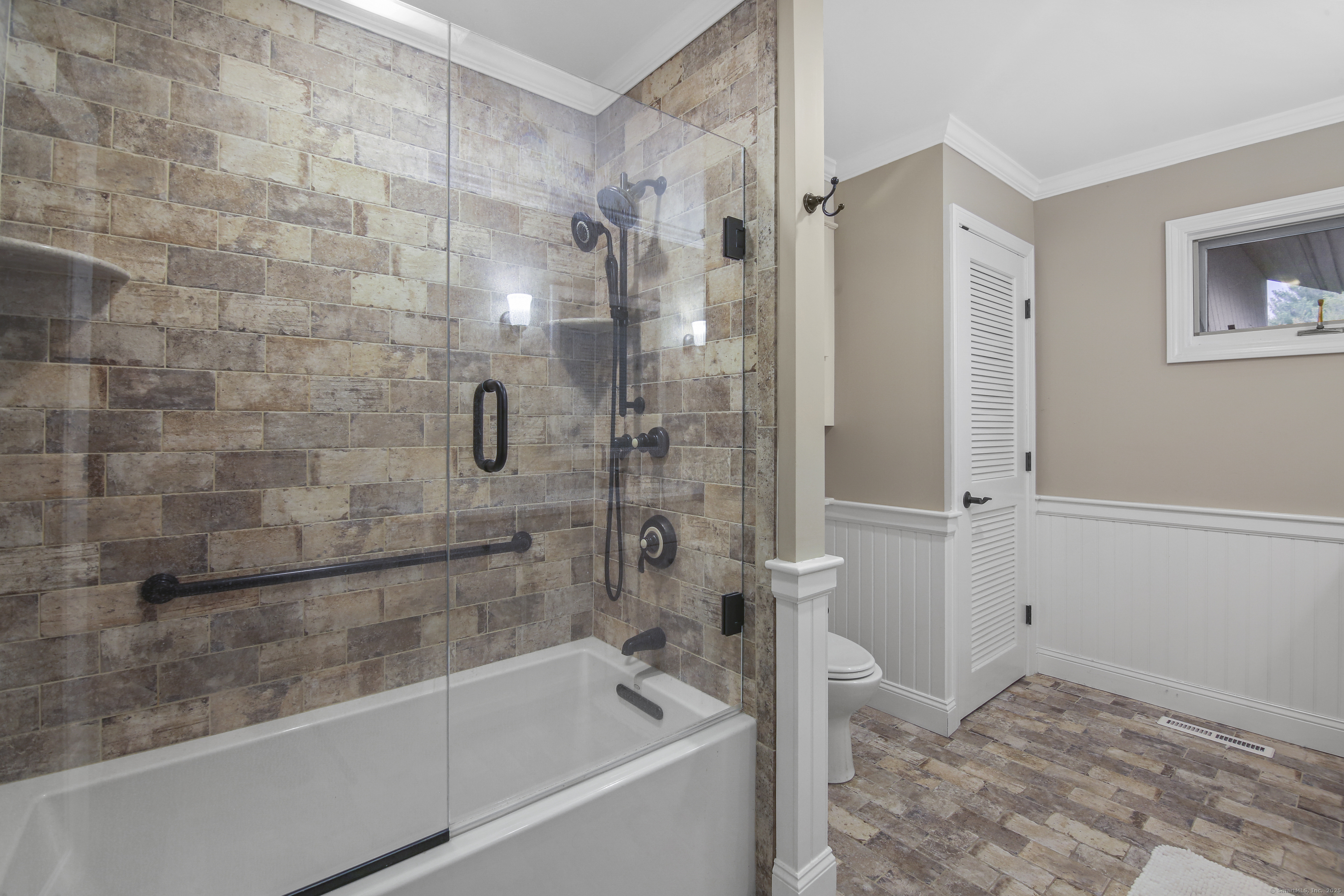 Harwinton, Connecticut 06791, United States, 4 Bedrooms Bedrooms, ,4 BathroomsBathrooms,Residential,Active,127530