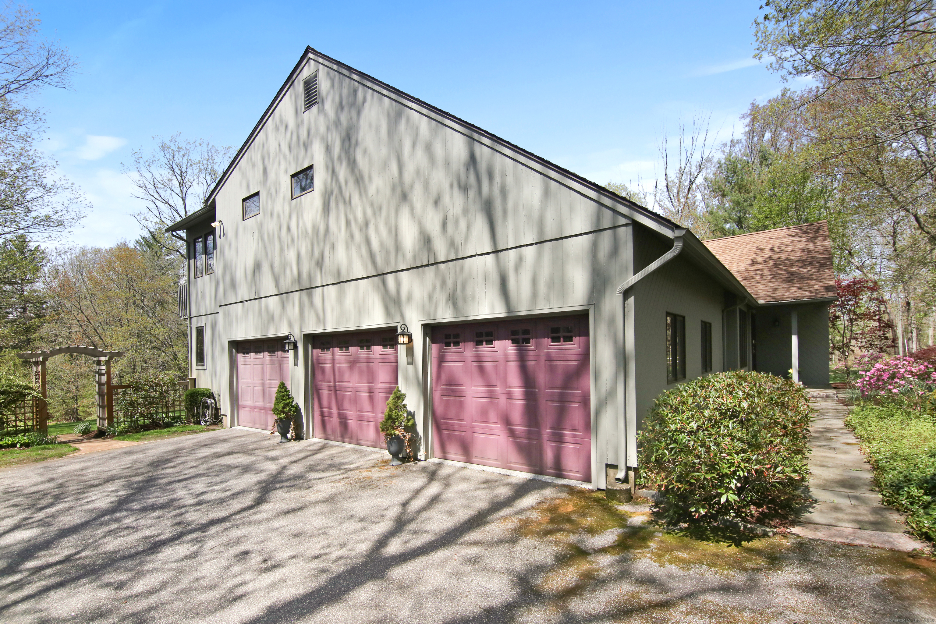 Harwinton, Connecticut 06791, United States, 4 Bedrooms Bedrooms, ,4 BathroomsBathrooms,Residential,Active,127530