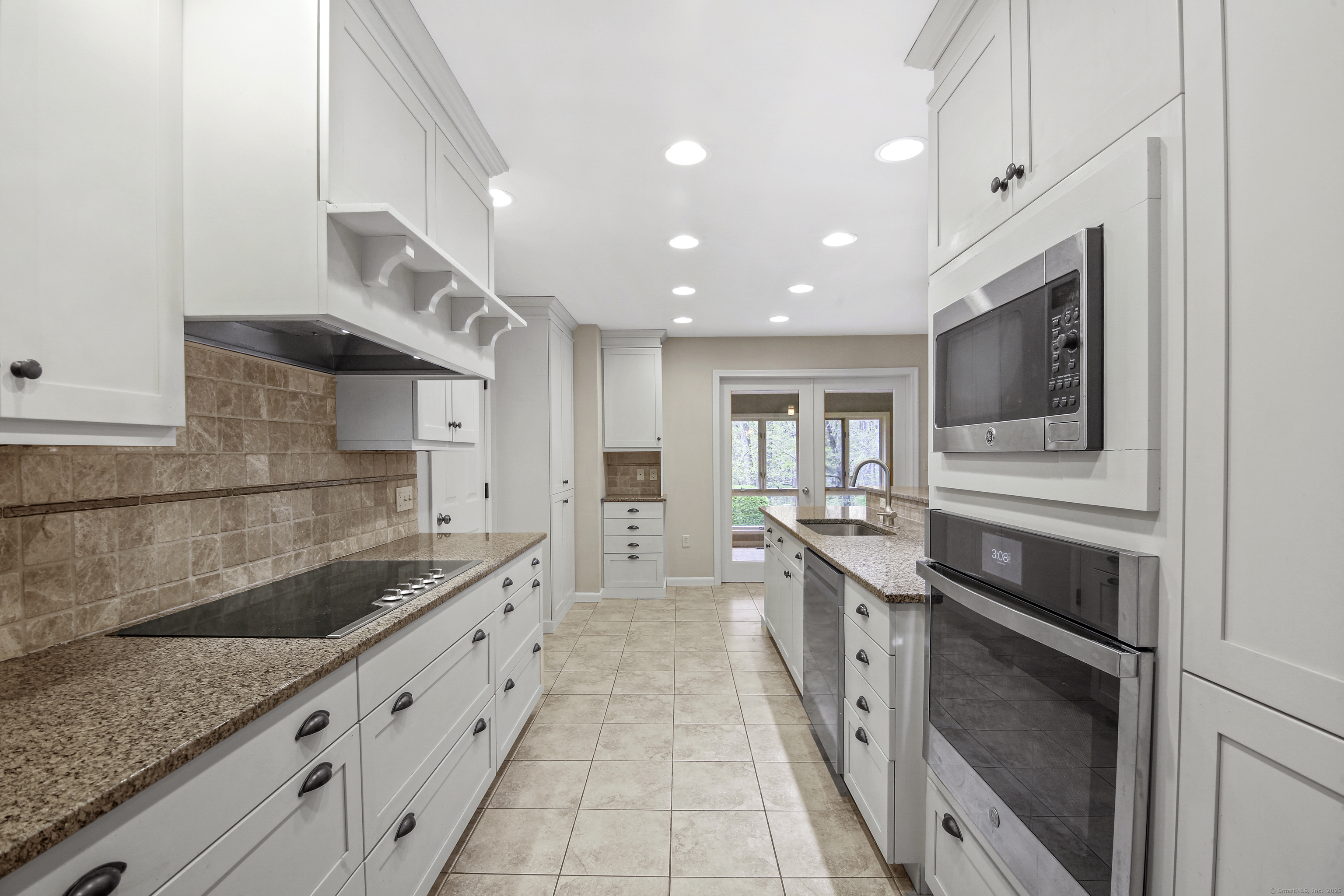 Harwinton, Connecticut 06791, United States, 4 Bedrooms Bedrooms, ,4 BathroomsBathrooms,Residential,Active,127530