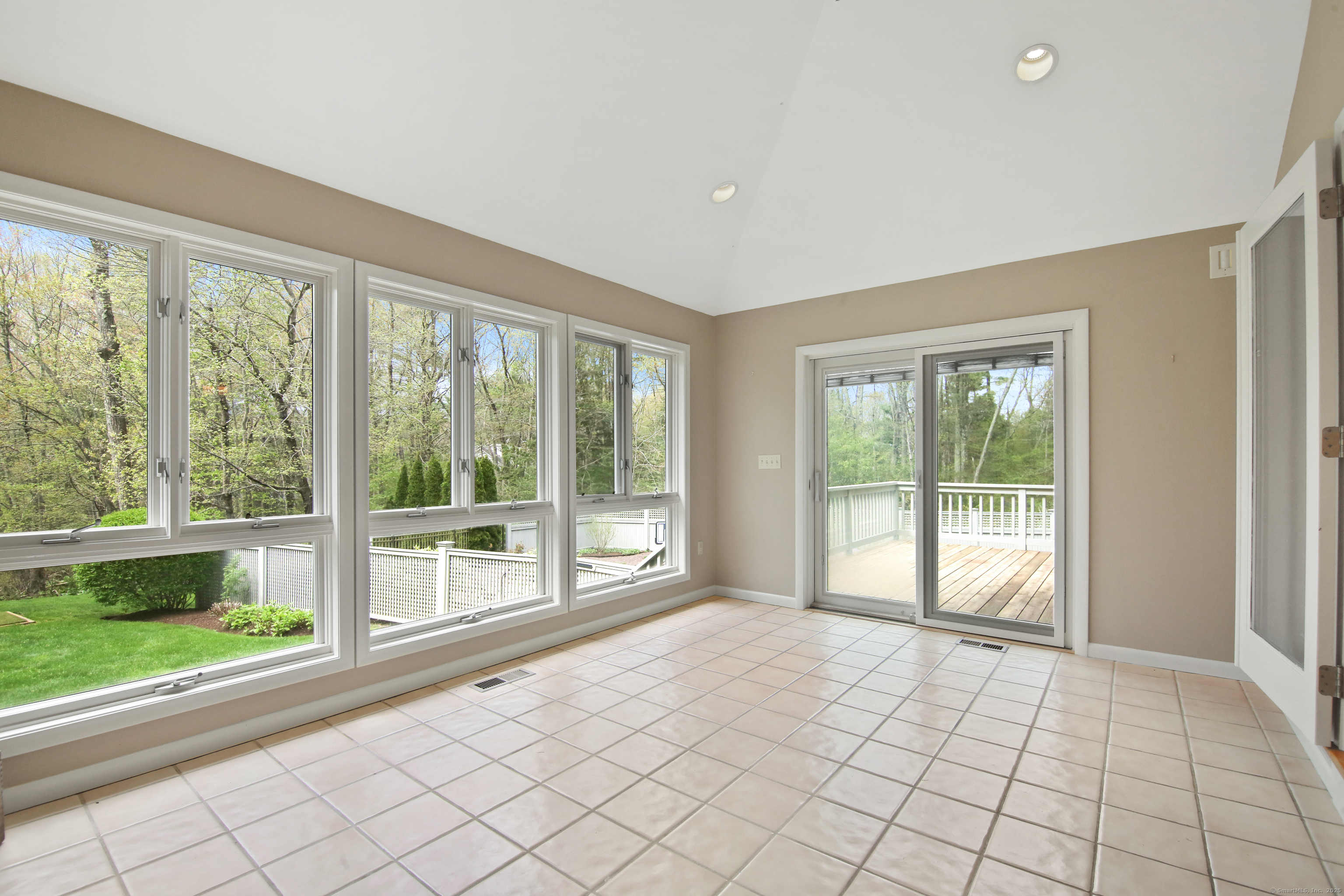 Harwinton, Connecticut 06791, United States, 4 Bedrooms Bedrooms, ,4 BathroomsBathrooms,Residential,Active,127530