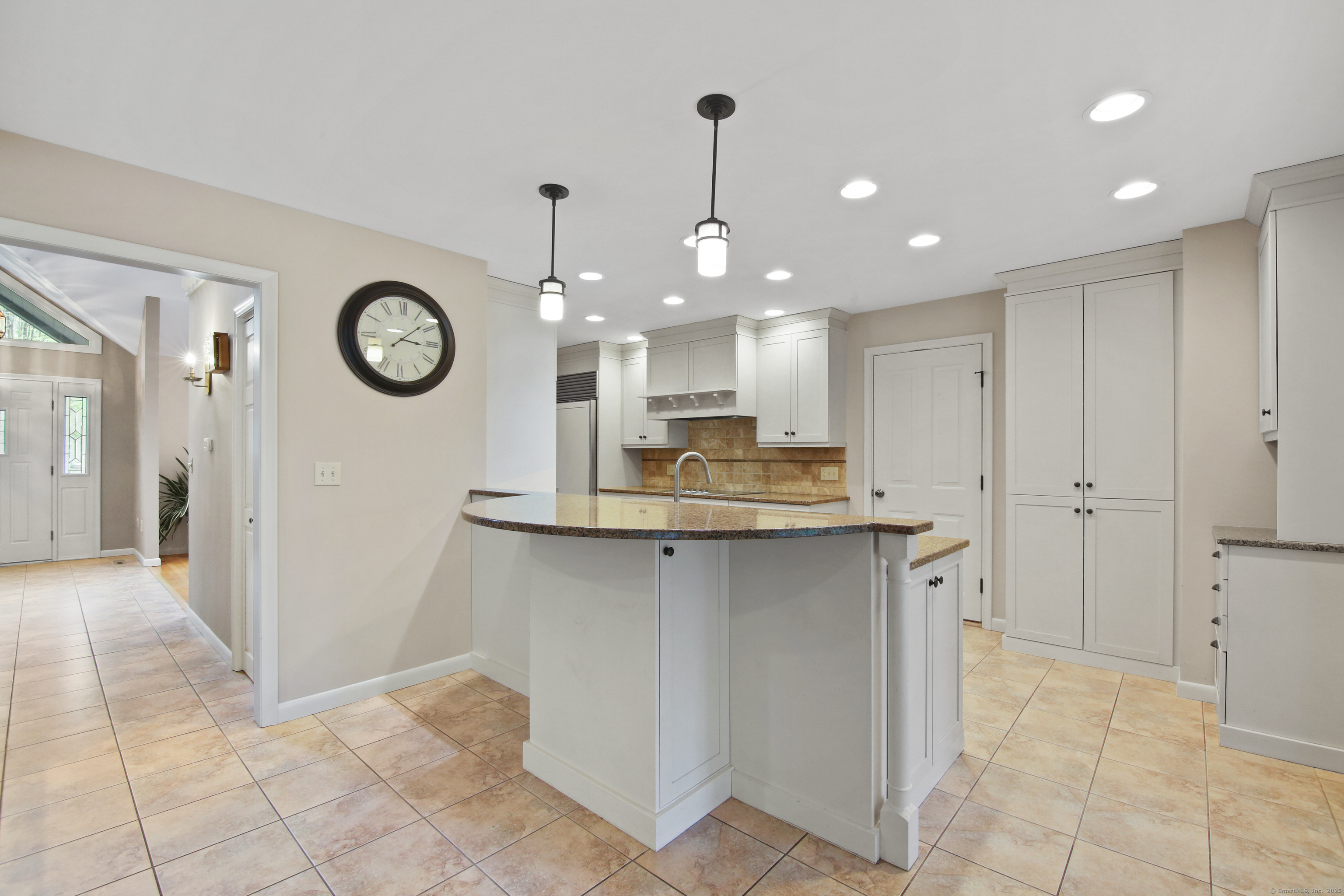 Harwinton, Connecticut 06791, United States, 4 Bedrooms Bedrooms, ,4 BathroomsBathrooms,Residential,Active,127530