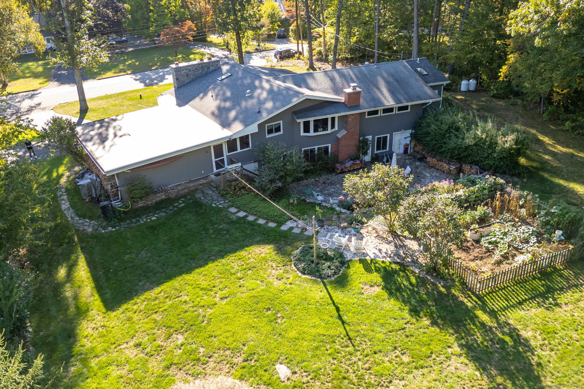 Norwich, Connecticut 06360, United States, 4 Bedrooms Bedrooms, ,3 BathroomsBathrooms,Residential,Active,218305