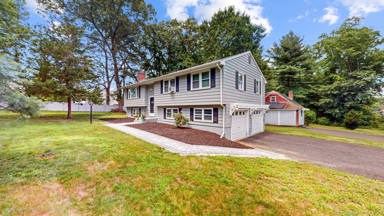 63 Pond Road